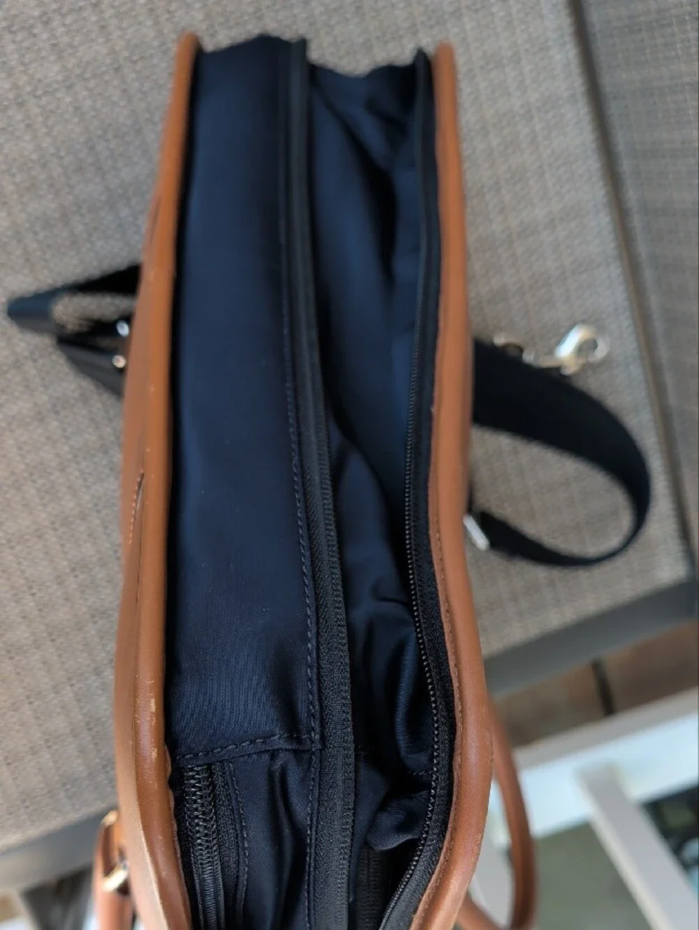 Coach Explorer Commuter Briefcase/Laptop Bag (F71564) GUC